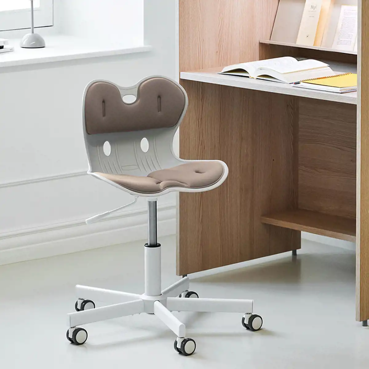 Cандал цэх суулгагчтай шаргал