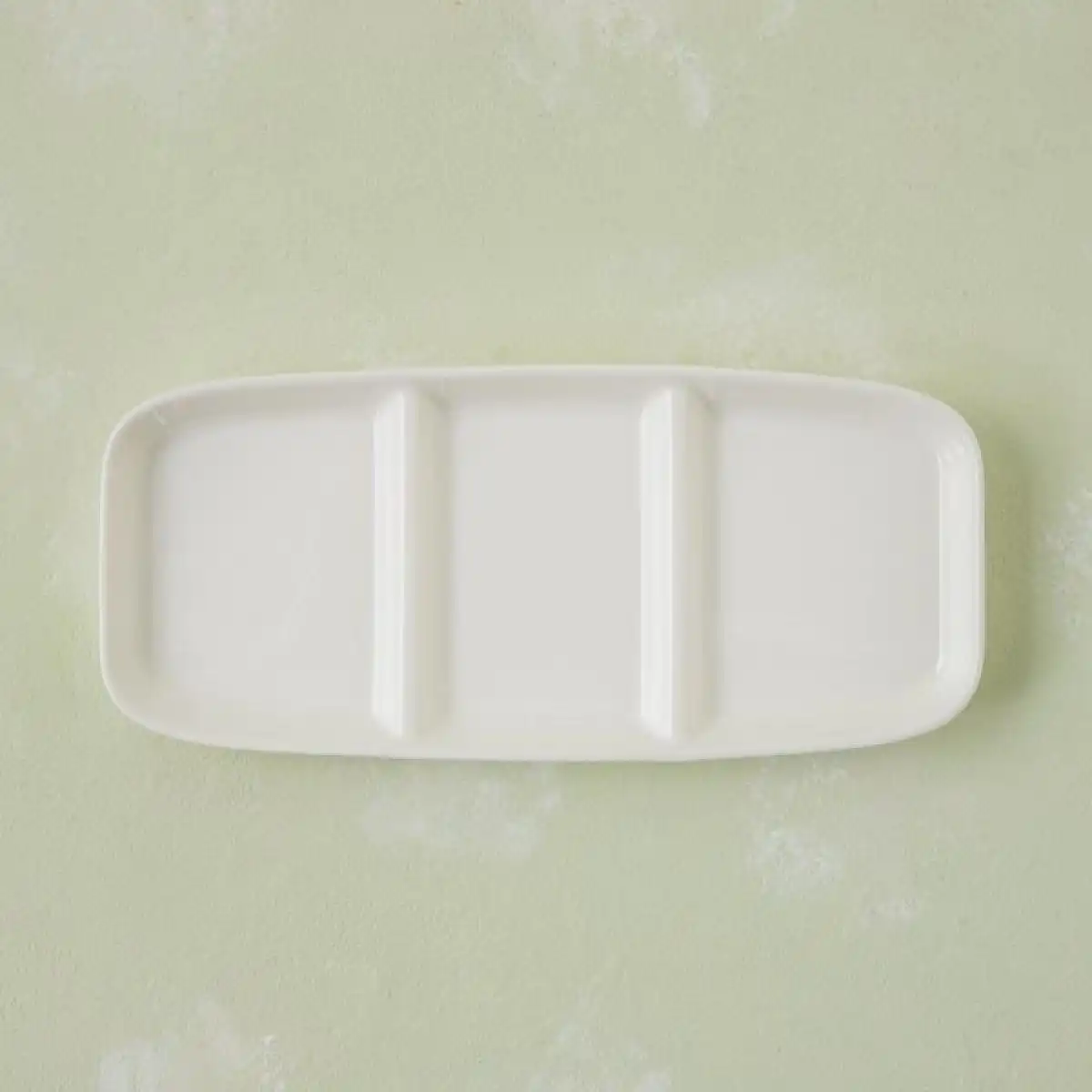 Таваг соусны шаазан цагаан